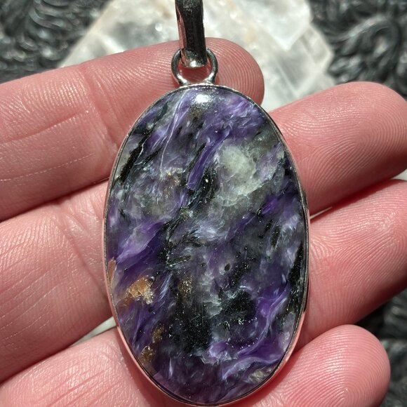 Stunning Charoite Pendant Stone Crystal Jewelry - Picture 6 of 9